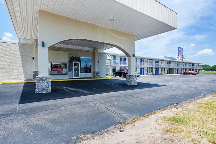 Hotel 59 of 61