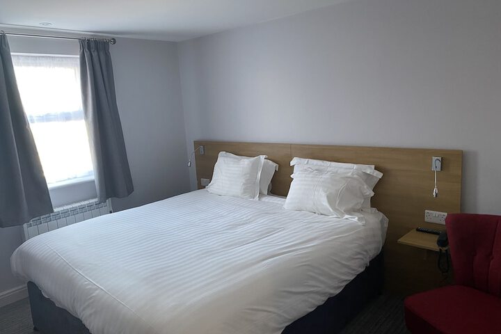 Room 38 of 102