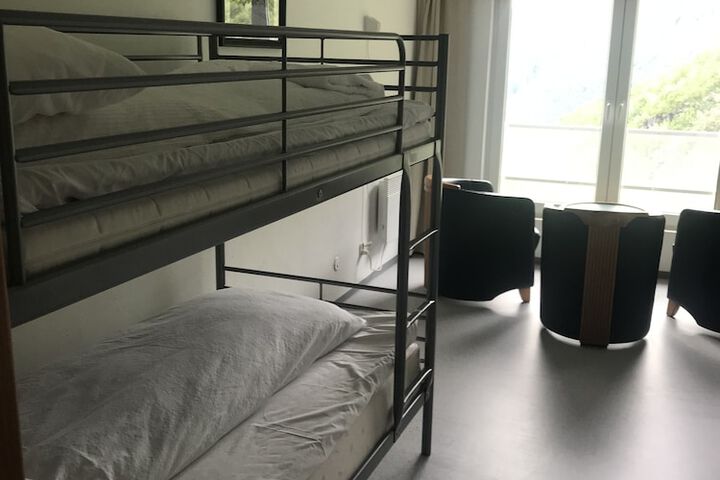 Room 13 of 79