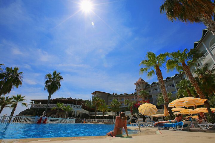 Pools & Facilities