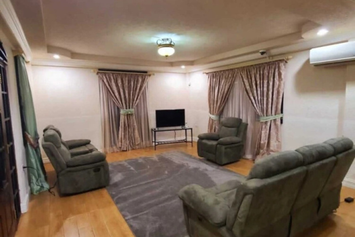 Room 3 of 20