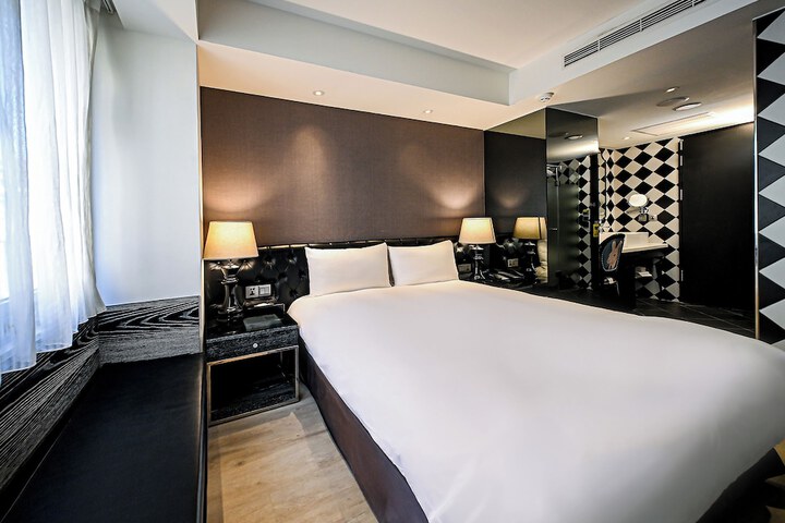 Room 36 of 146