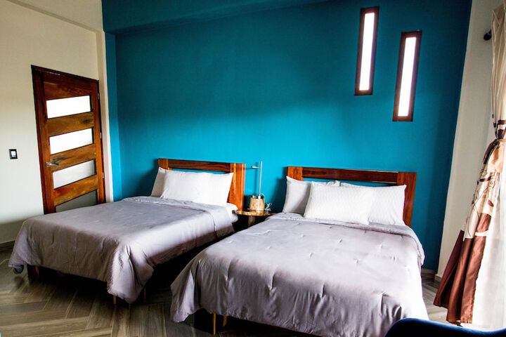 Room 17 of 36