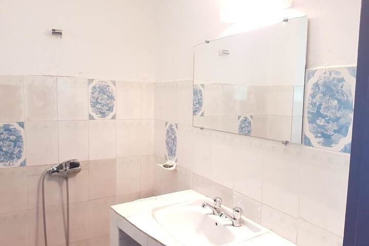 Room 14 of 40