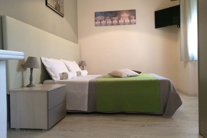 Room 27 of 60