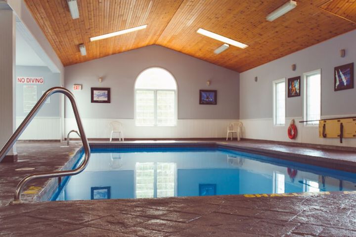 Pools & Facilities