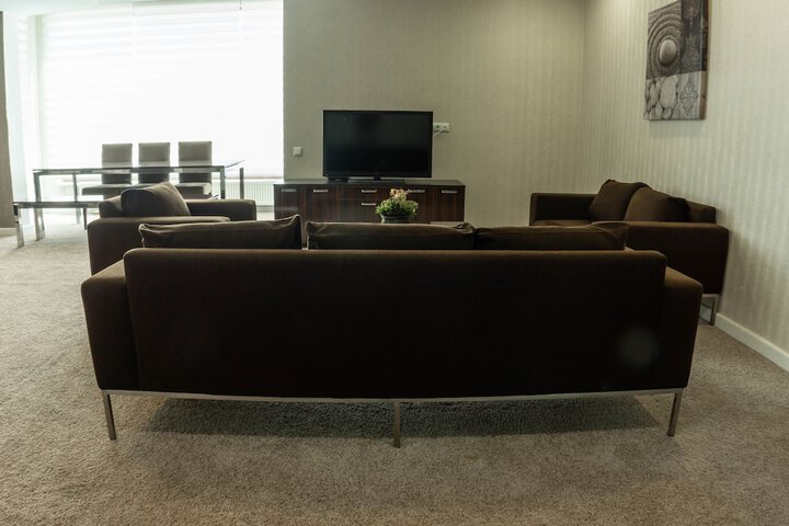 Room 25 of 43