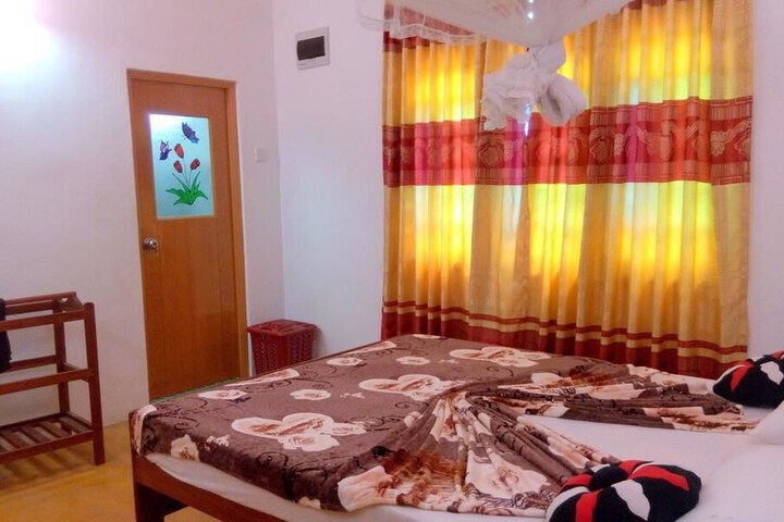 Room 30 of 43