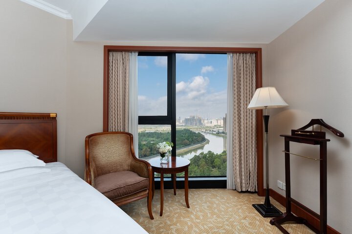 Room 30 of 72