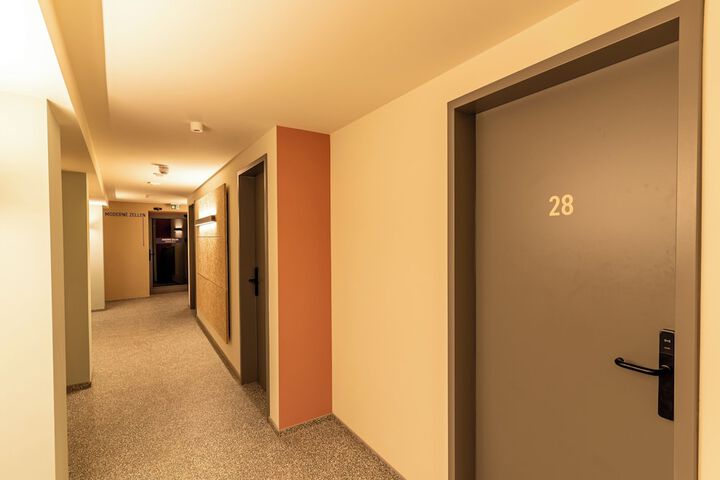 Ballroom/Hall 88 of 93