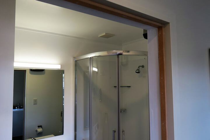 Room 83 of 141