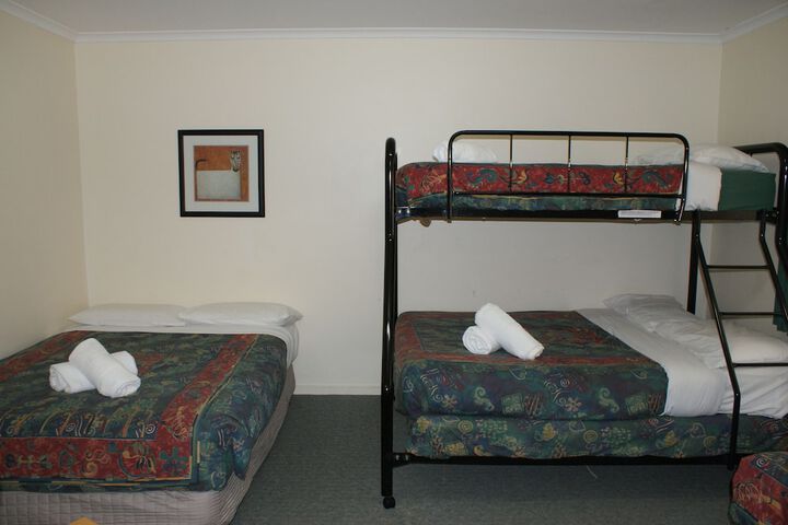 Room 6 of 116