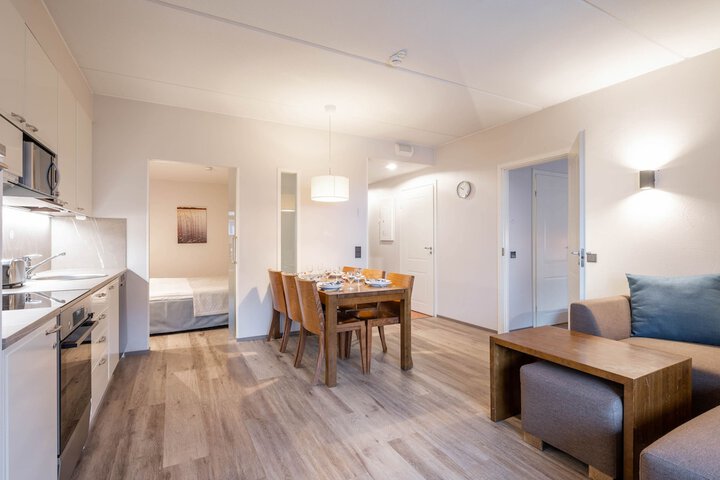 Room 83 of 157