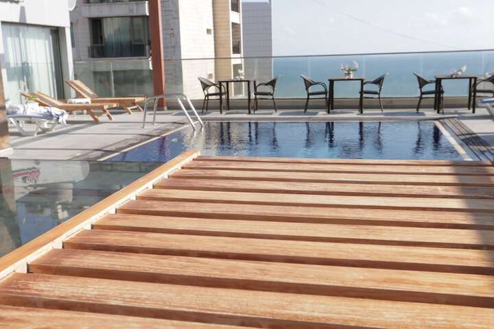 Pool 43 of 67