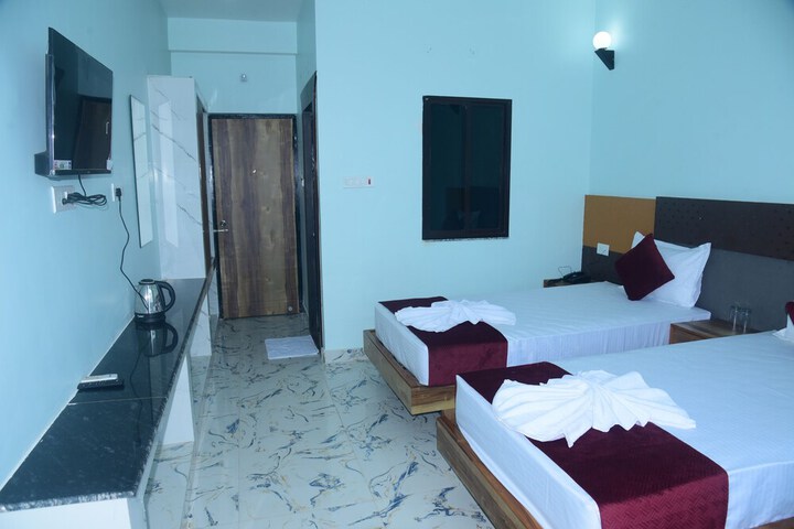 Room 8 of 26