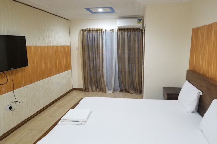 Room 13 of 71