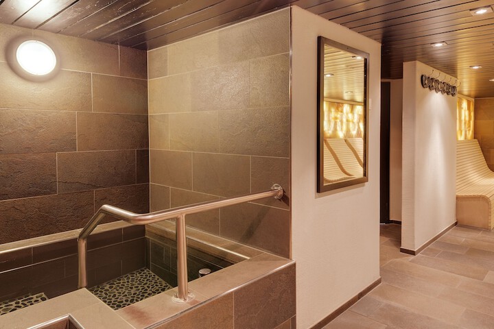 Spa 40 of 63
