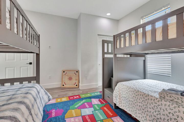 Room 14 of 90