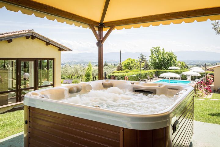 Hotel with Pool