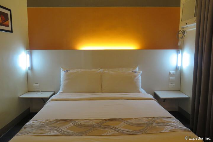 Room 16 of 50