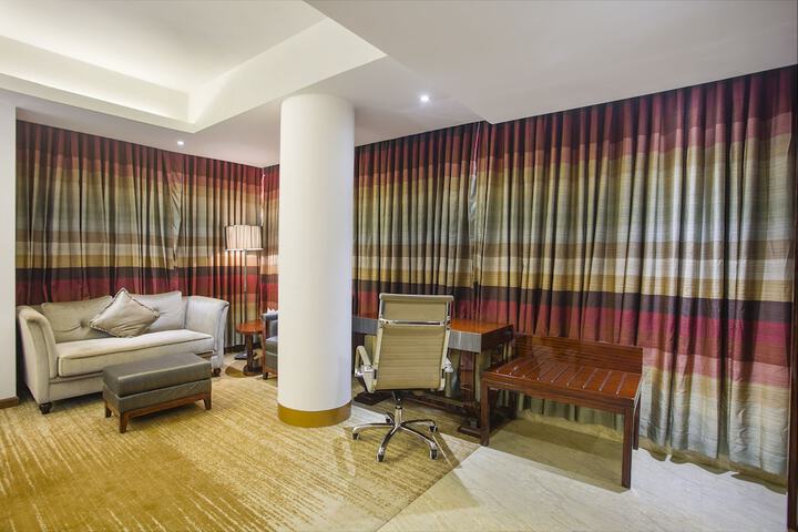 Room 15 of 47