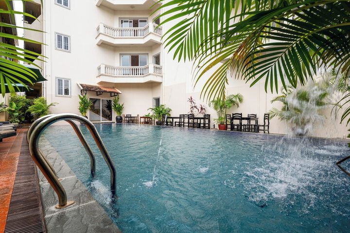 Pool 52 of 65