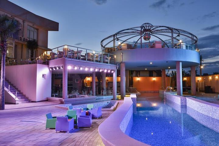 Hotel 56 of 58