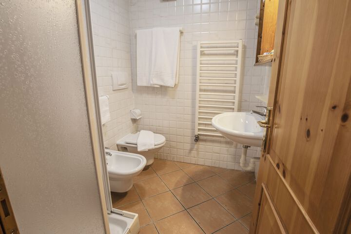 Room 14 of 24