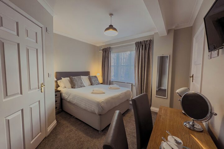 Room 8 of 27