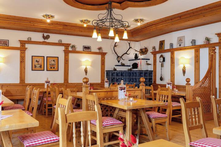 Dining Photos