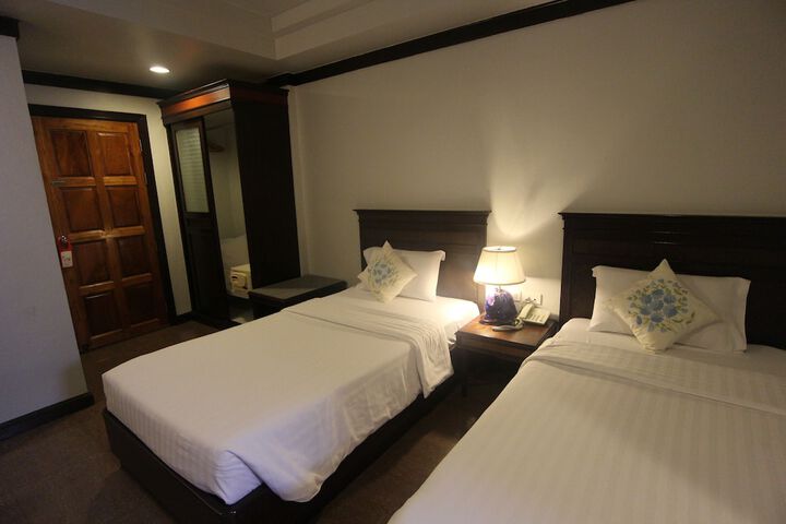 Room 9 of 64