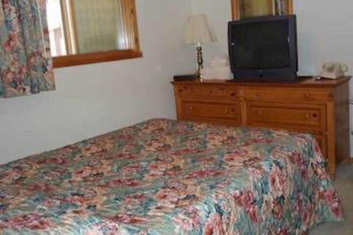 Room 10 of 29