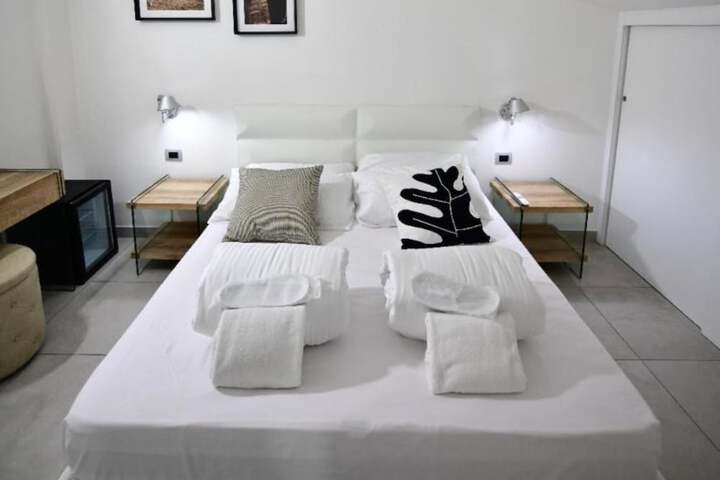 Room 2 of 13