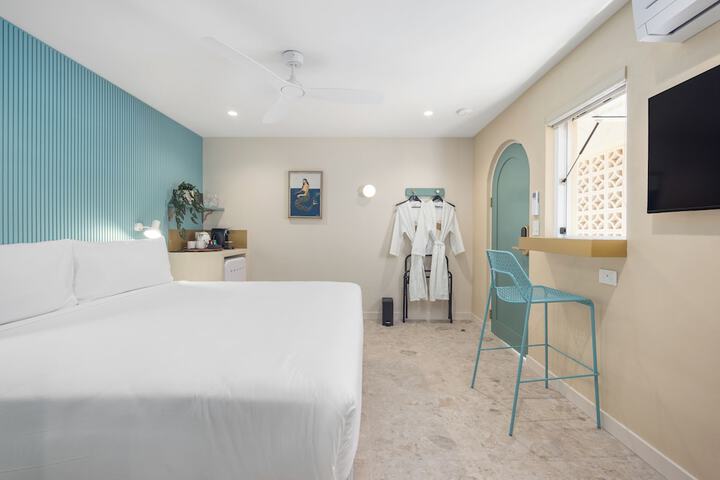 Room 4 of 35