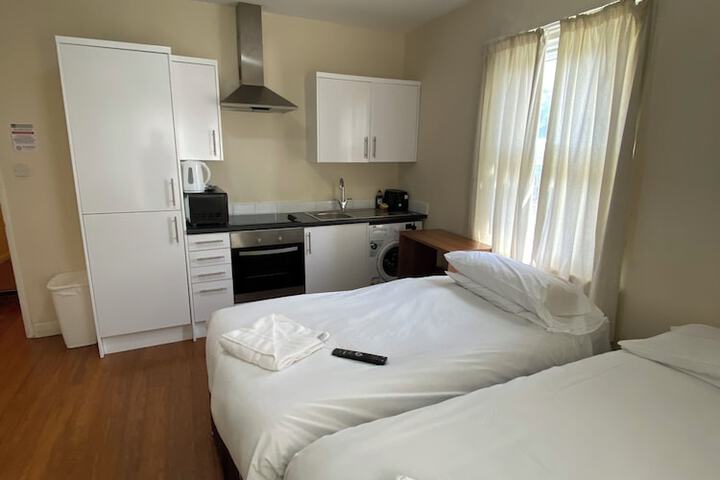 Contractors Guest House