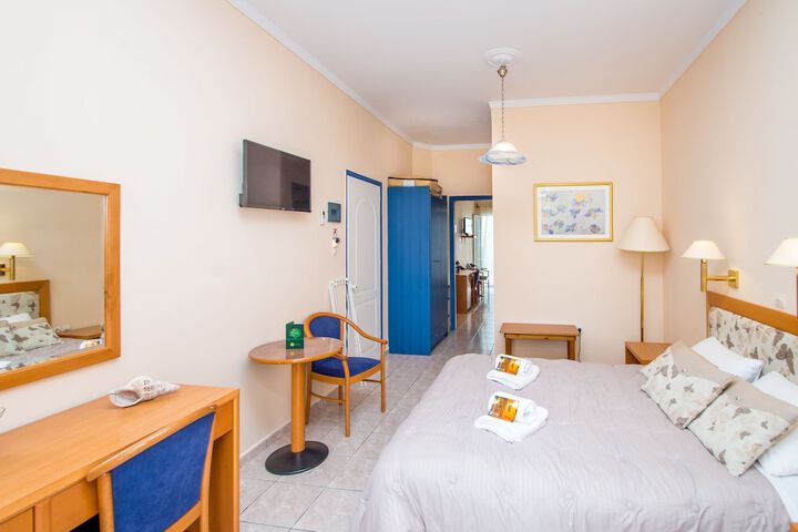 Room 30 of 82
