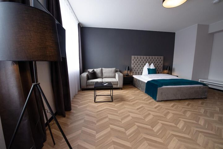 Room 15 of 35