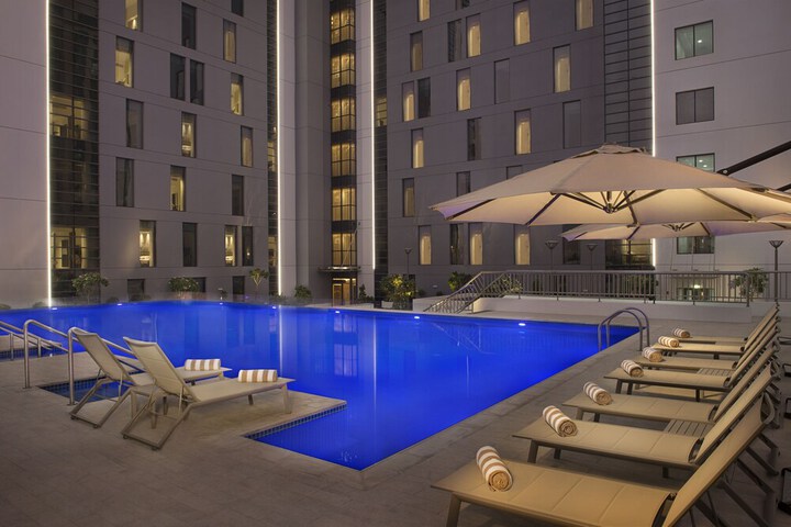 Pools & Facilities