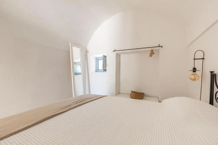 Room 4 of 22