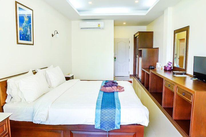 Room 17 of 32