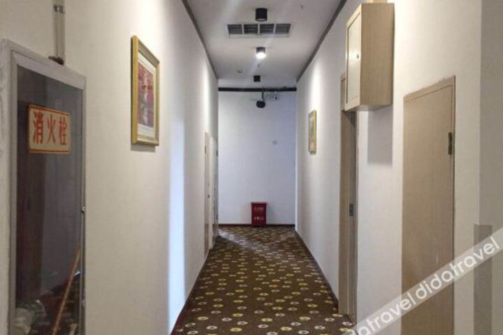 Hotel Interior 4 of 14