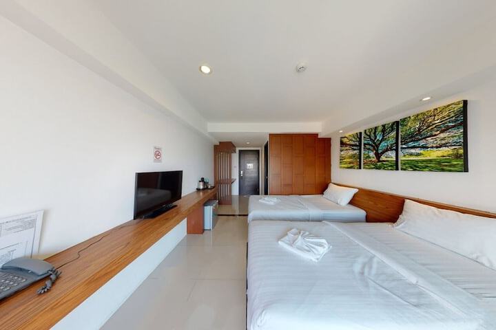 Room 48 of 181