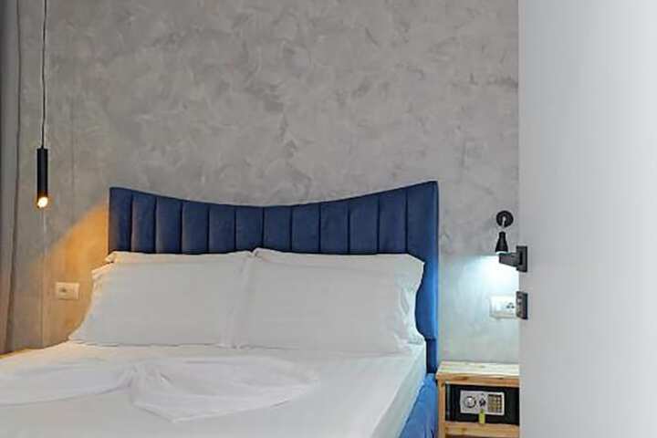 Room 60 of 141