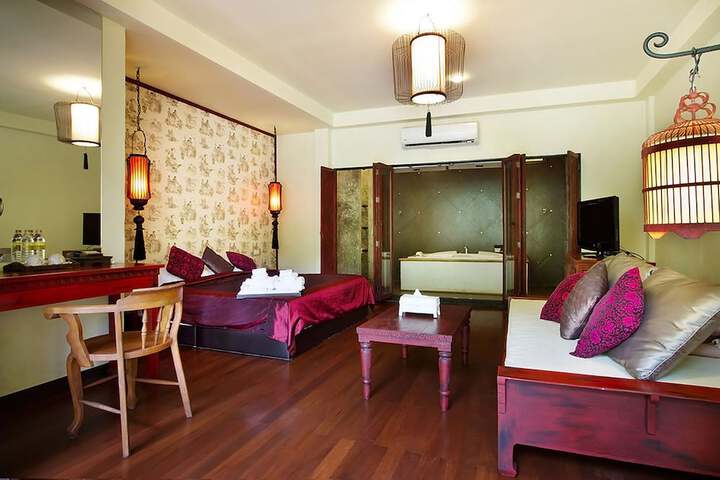 Room 4 of 83