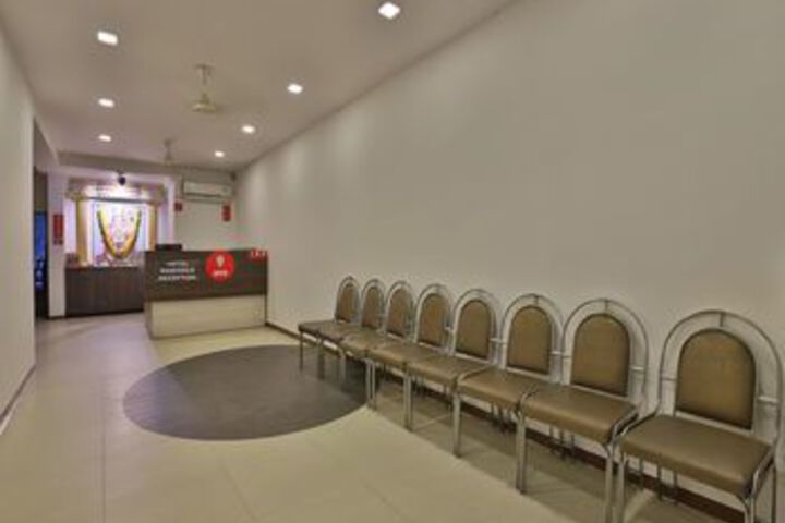 Ballroom/Hall 18 of 24