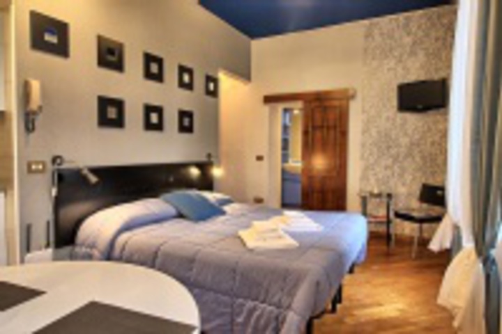Room 42 of 528