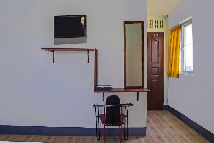 Room 12 of 21