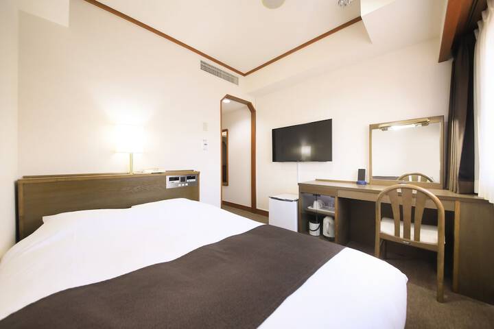 Room 7 of 32