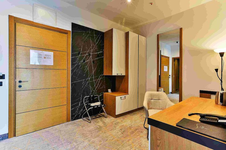 Room 42 of 70