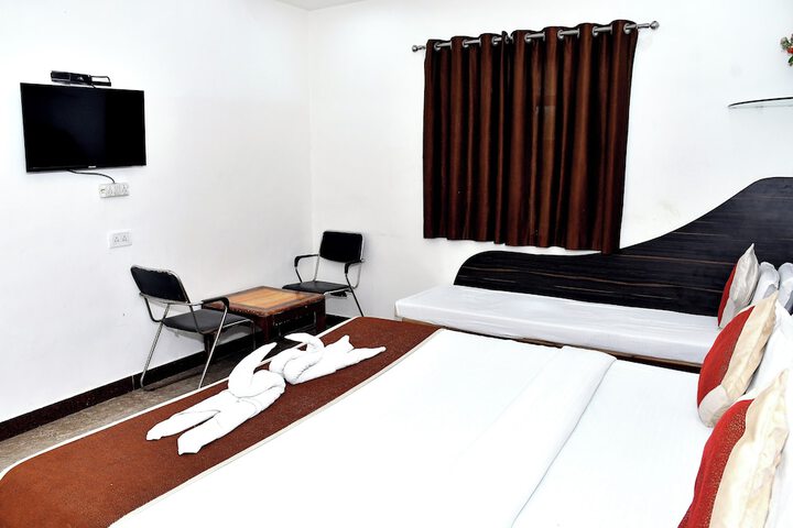 Room 3 of 19